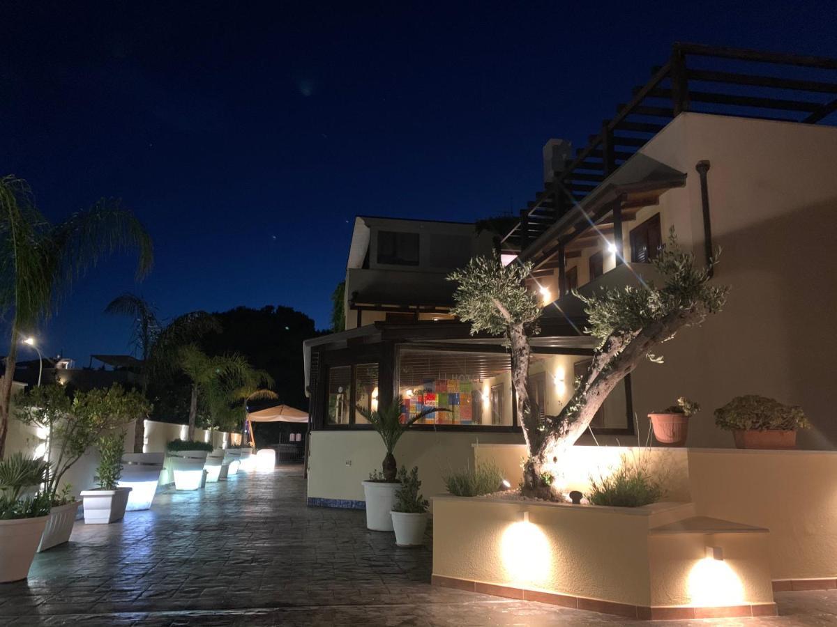 Hotel Iride By Marino Tourist ซานวิโต โลคาโป ภายนอก รูปภาพ