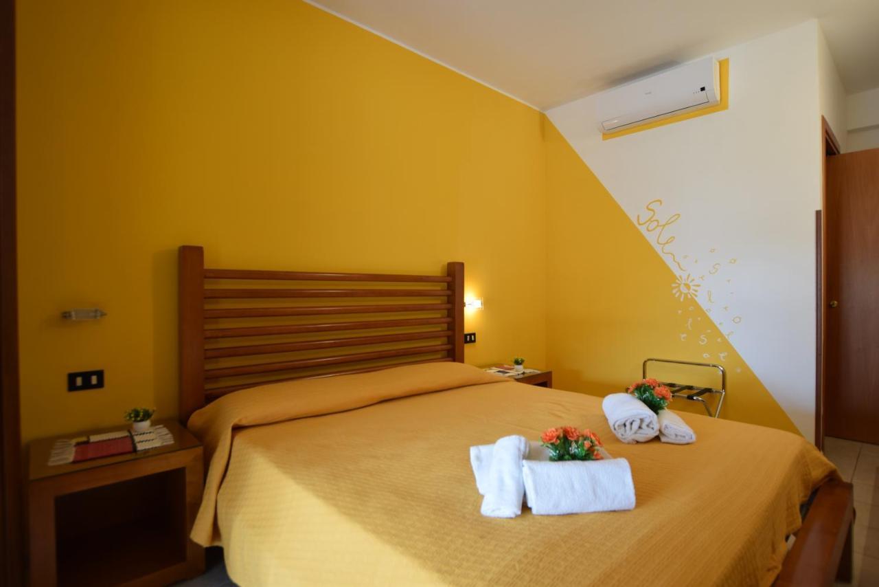 Hotel Iride By Marino Tourist ซานวิโต โลคาโป ภายนอก รูปภาพ